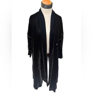 Vintage Arnold Constable black velvet full length evening wrap